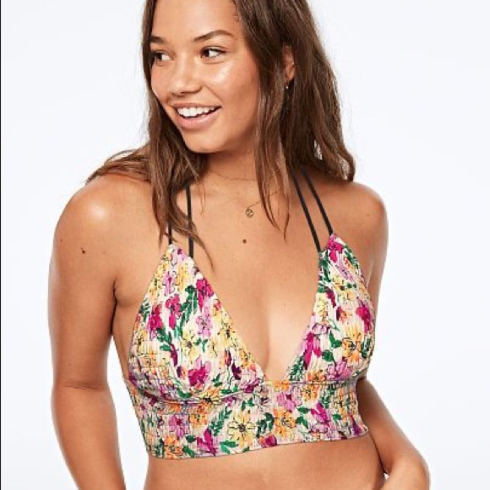 NWT Victoria’s Secret SMOCKED TRIANGLE BRALETTE